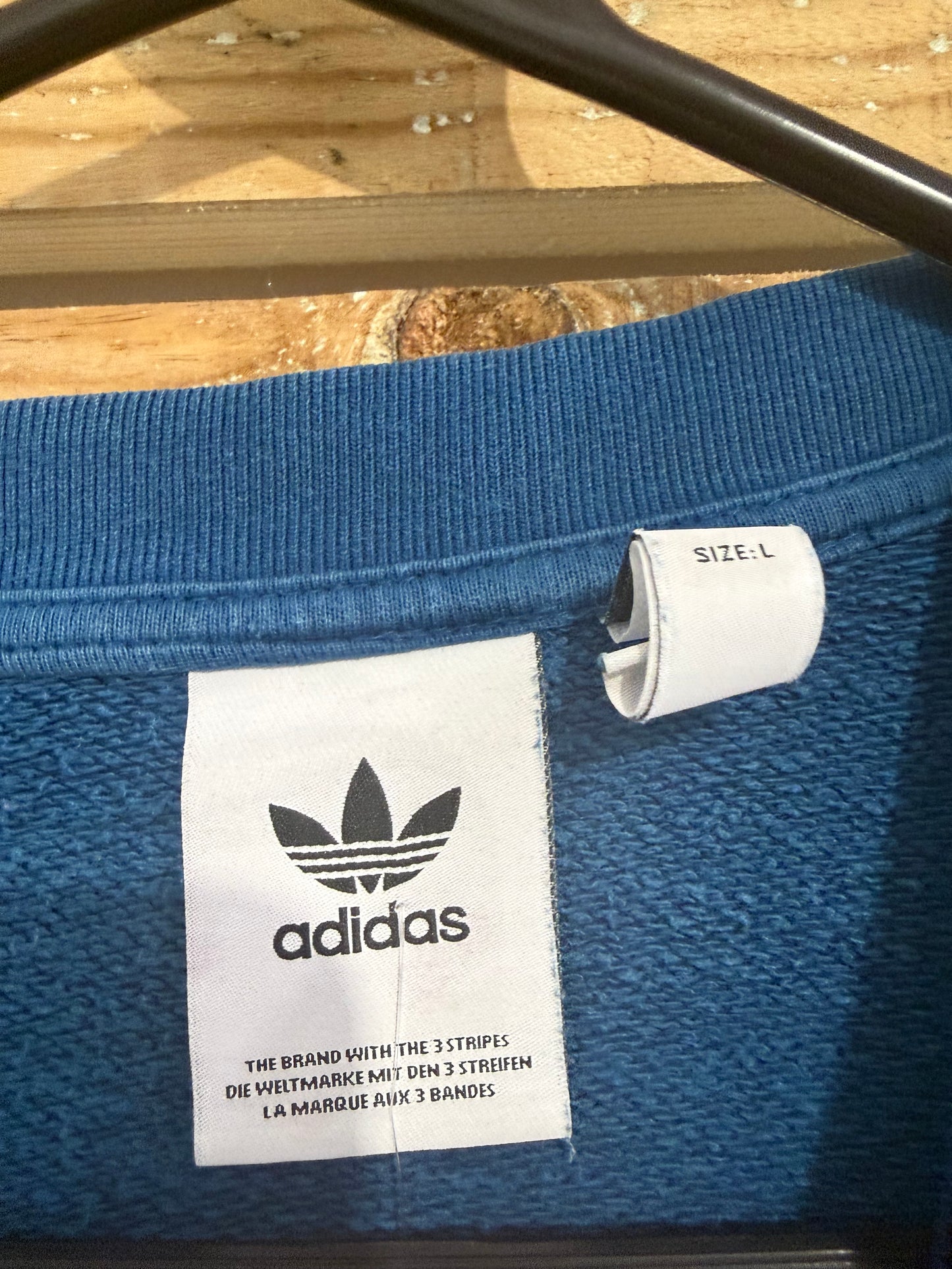 Vintage Y2K Adidas blue sweater/ sweatshirt. Size Large.