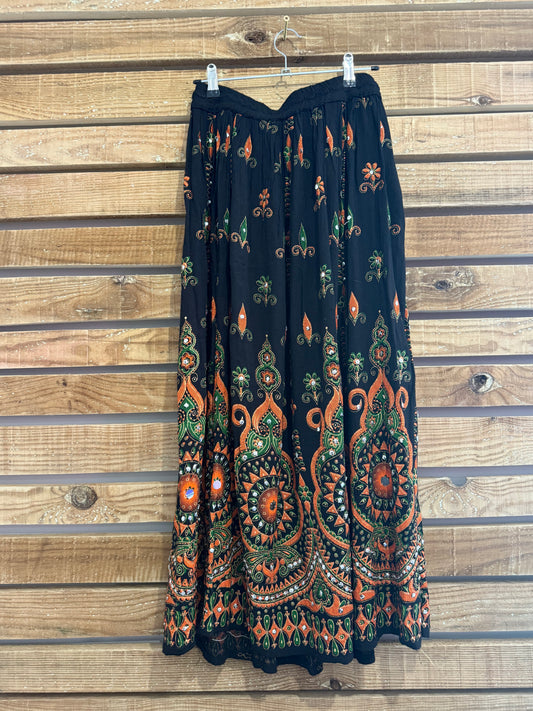 Vintage 90s Indian Boho embroidered skirt. Hippy. Free sizing.
