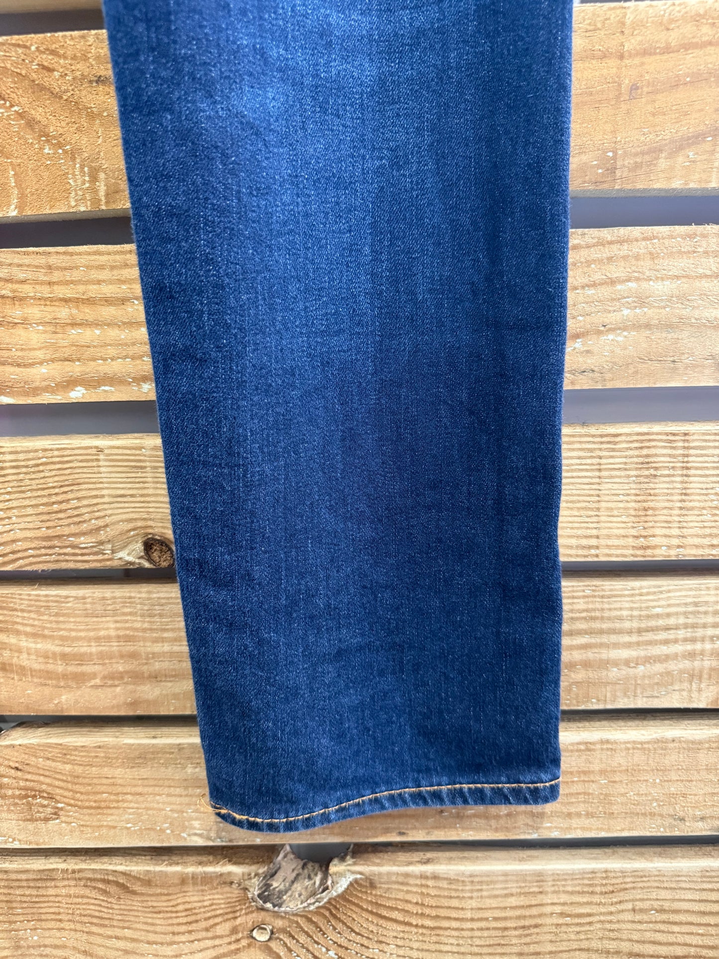 Vintage Y2K Levi’s 508 straight leg Jeans. Dark blue. Waist 37” leg 32”