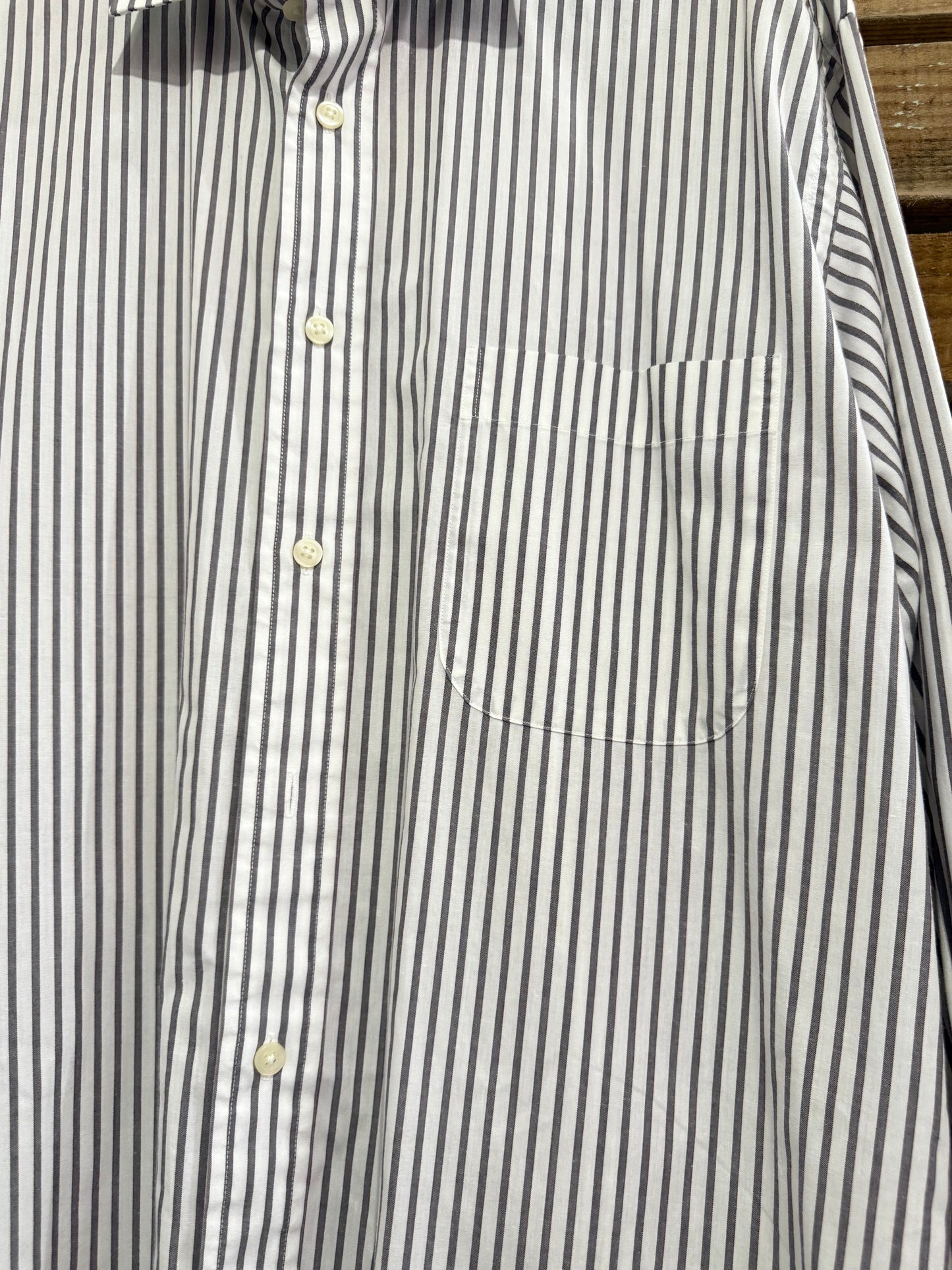 Vintage Y2K Van Heusen striped shirt. Size Large.