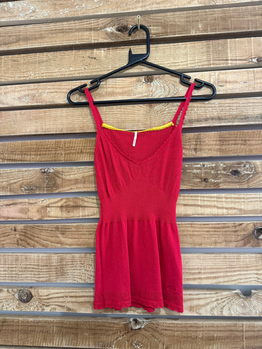 Vintage Y2K Guess vest top. Size medium. Red.