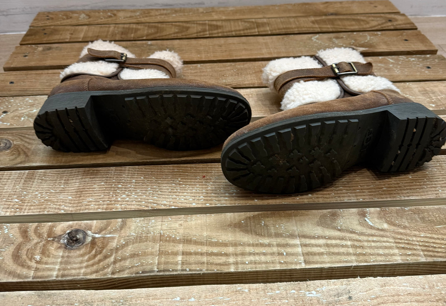 UGG Australia Blayre III chestnut leather biker boots. Sheepskin lined. Size UK5, EU38