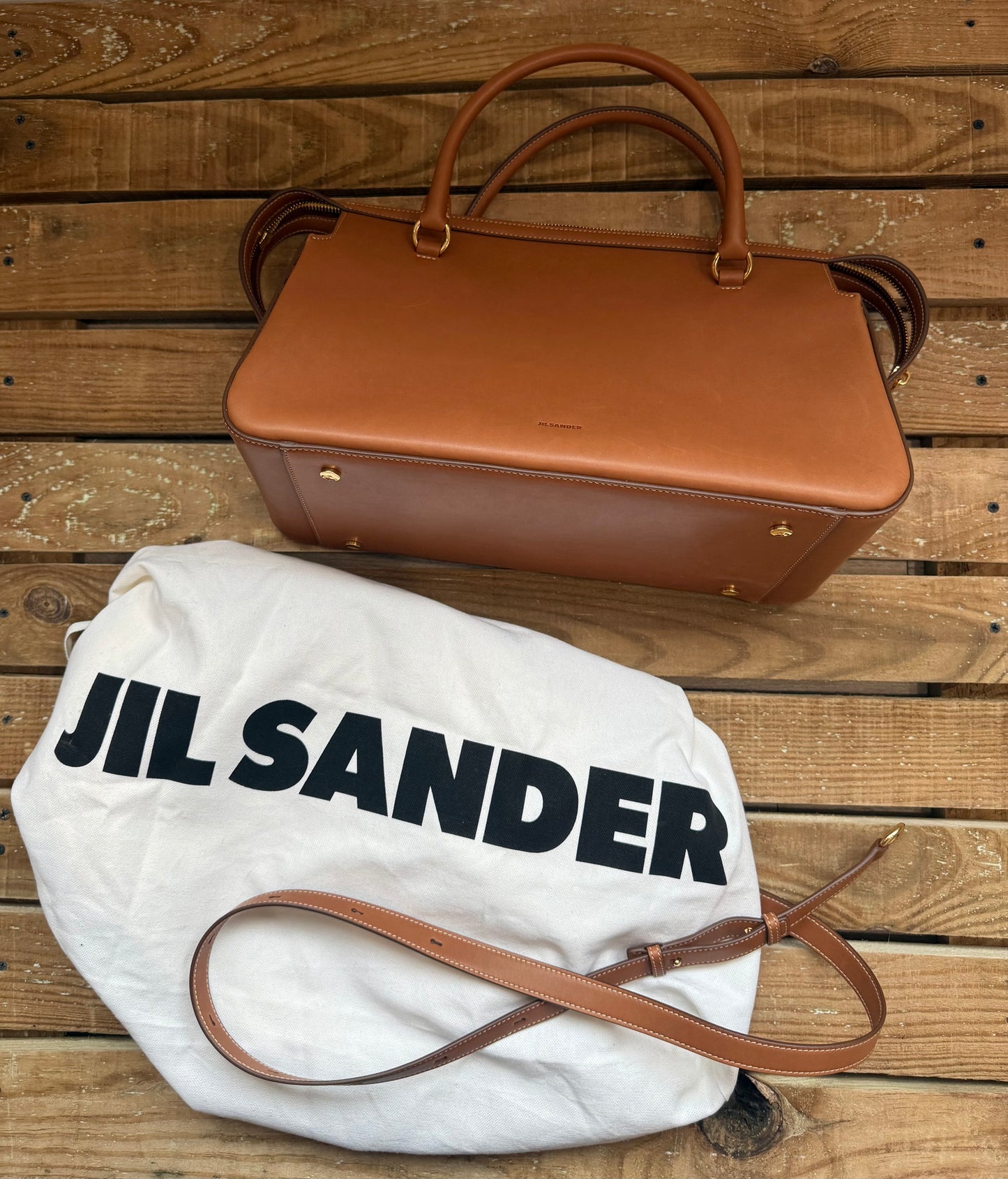 Jil Sander Elephant Medium Leather tote bag in tan leather with dustbag. Brand new.