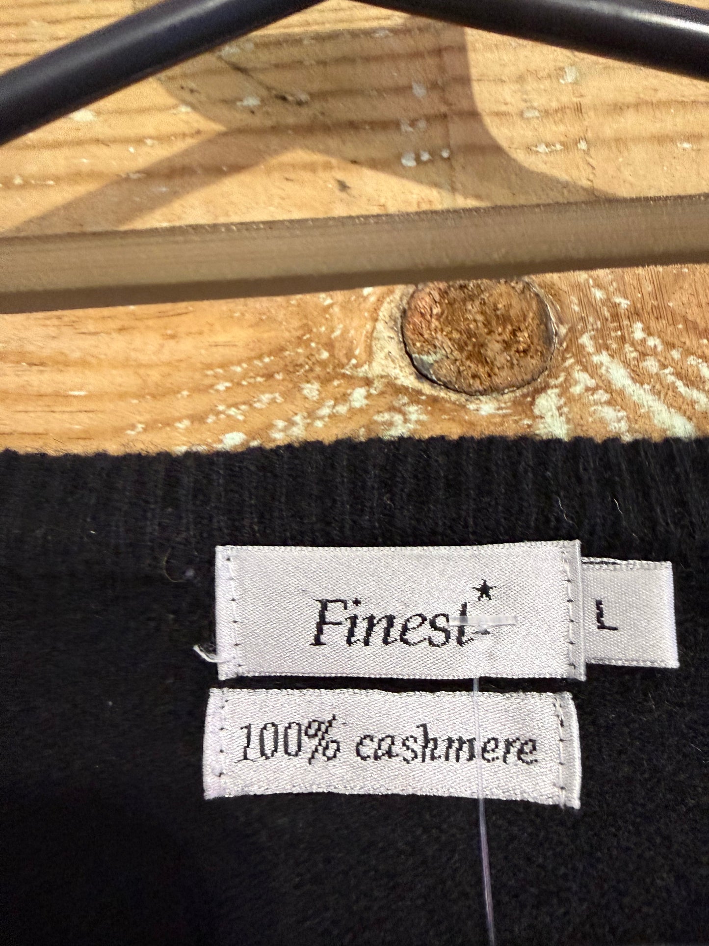Finest 100% cashmere jumper/ sweater. Black. Size Large.