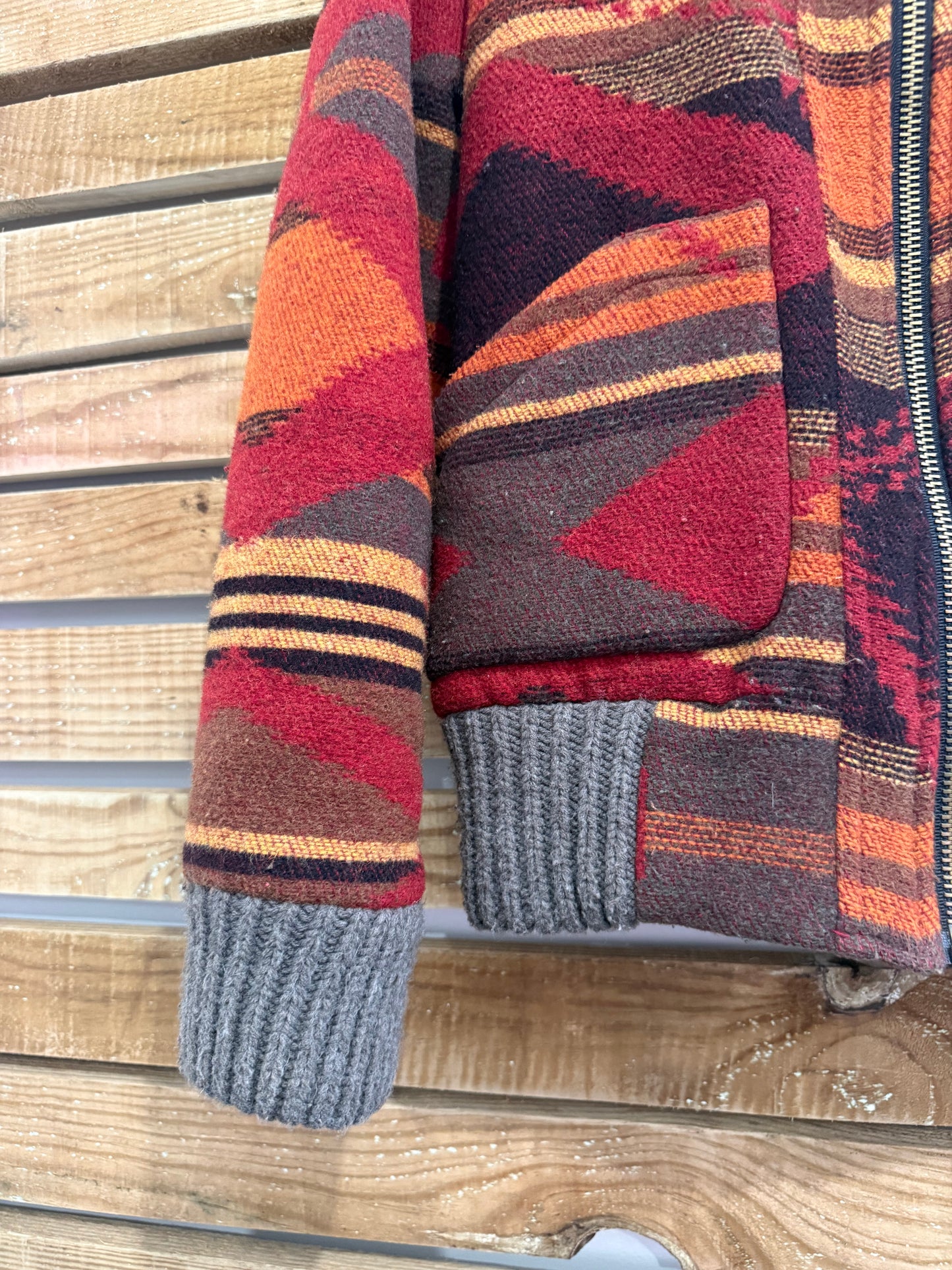 Aztec pattern wool hooded jacket/ coat. Size Small. Rockabilly/ Yellowstone/ western.