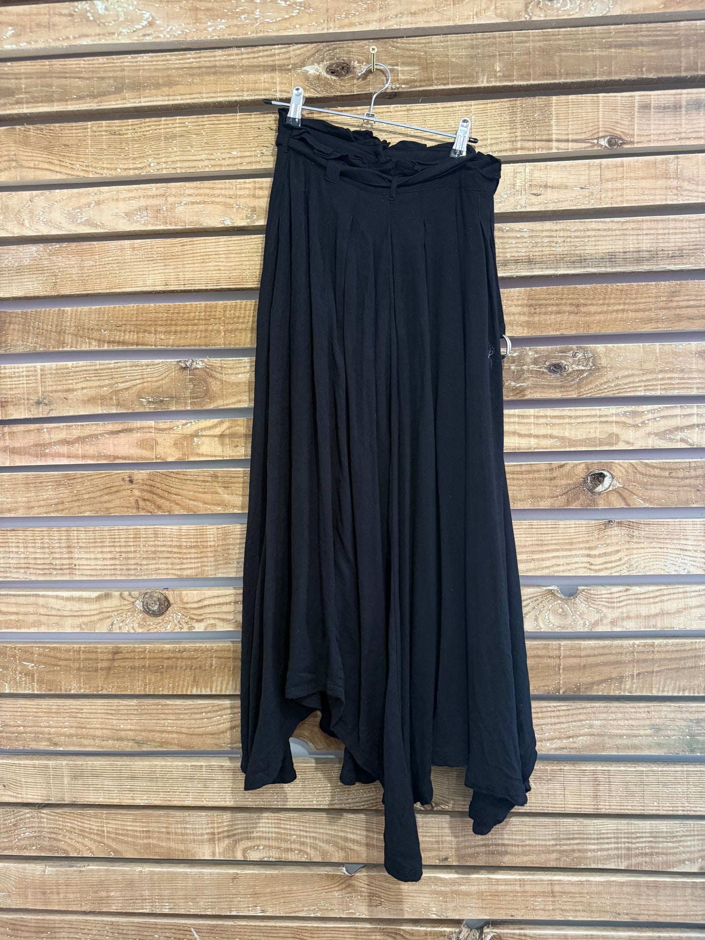 Free people Asymmetric skirt. Fairycore/ Whimsy. Summer/ festival. Black. 28” waist. UK8. Size Small.