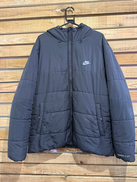 Vintage Y2K Nike Therma-fit puffer sports jacket/coat. Black. Size XXL.