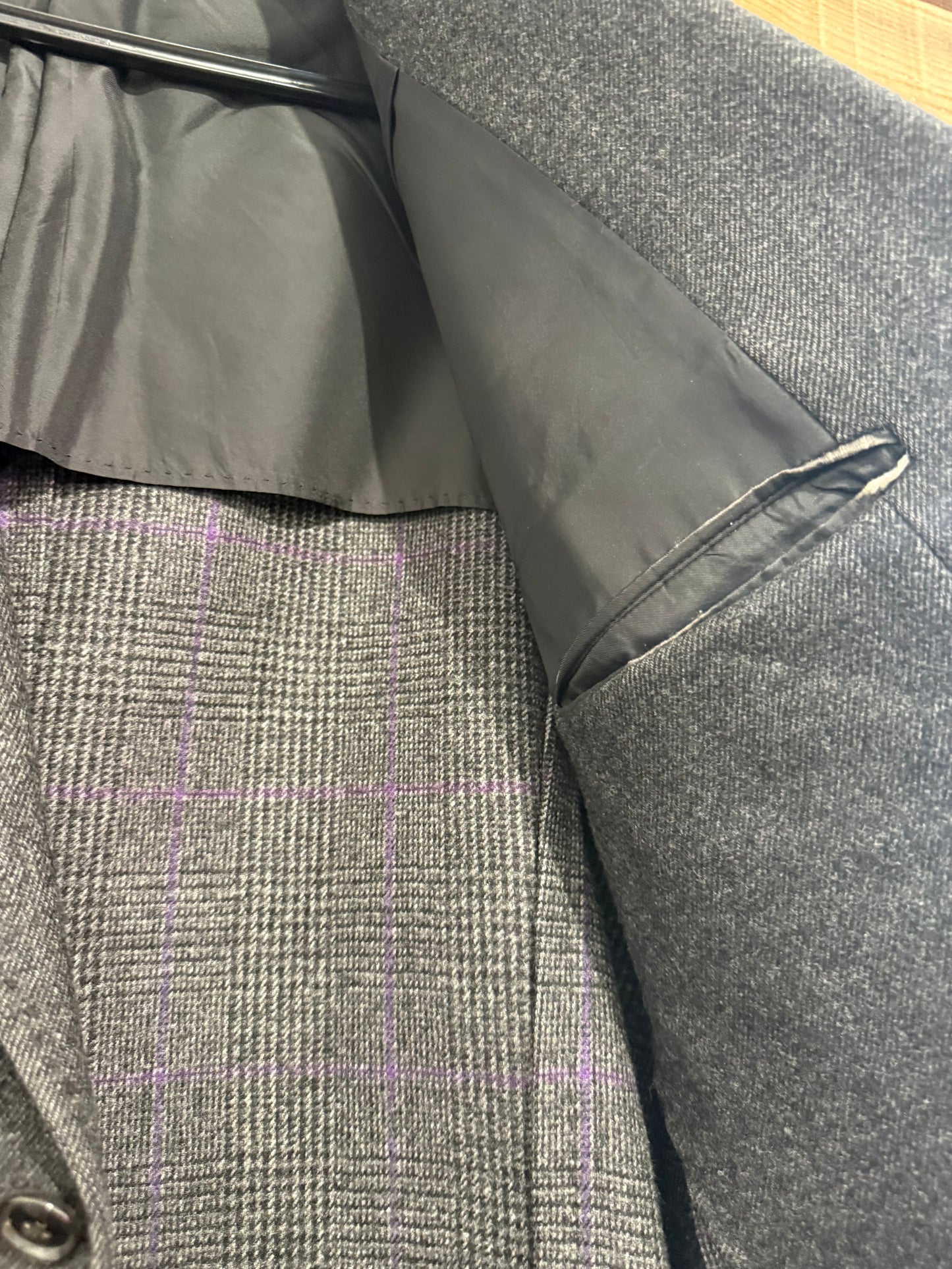 Pal Zileri button up blazer/ jacket. Wool. Grey. 44” chest.