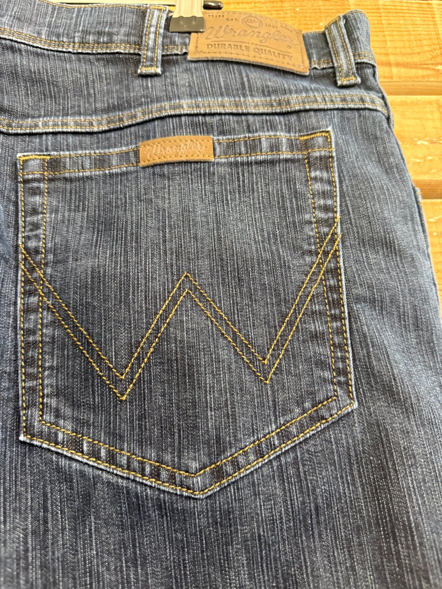 Vintage Y2K Wrangler bootcut denim jeans. Waist 38” leg 32”