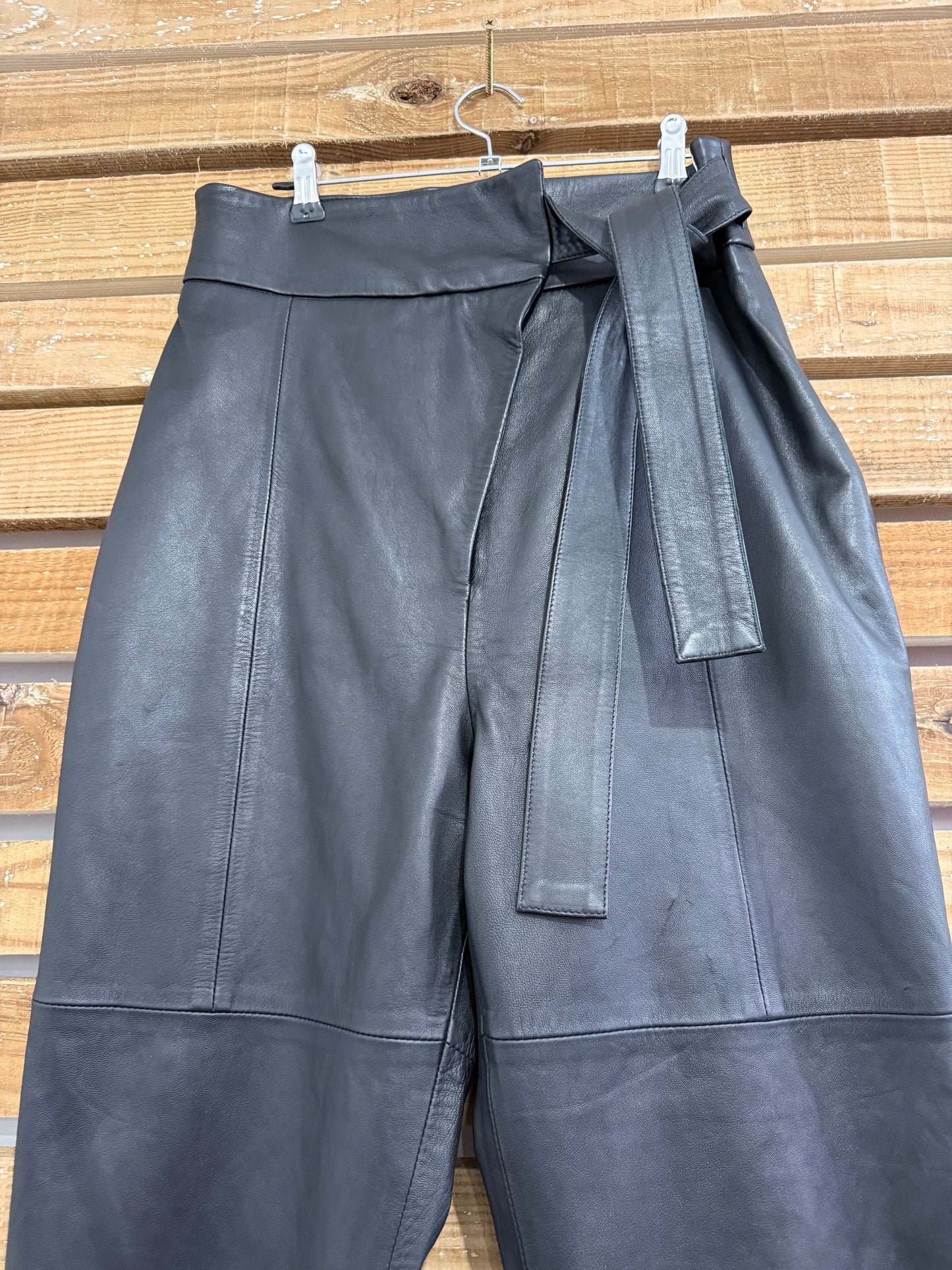 BNWOT Skiim leather pants/ trousers. 28” waist. Size UK8, EU38 label. Black. Luxury.