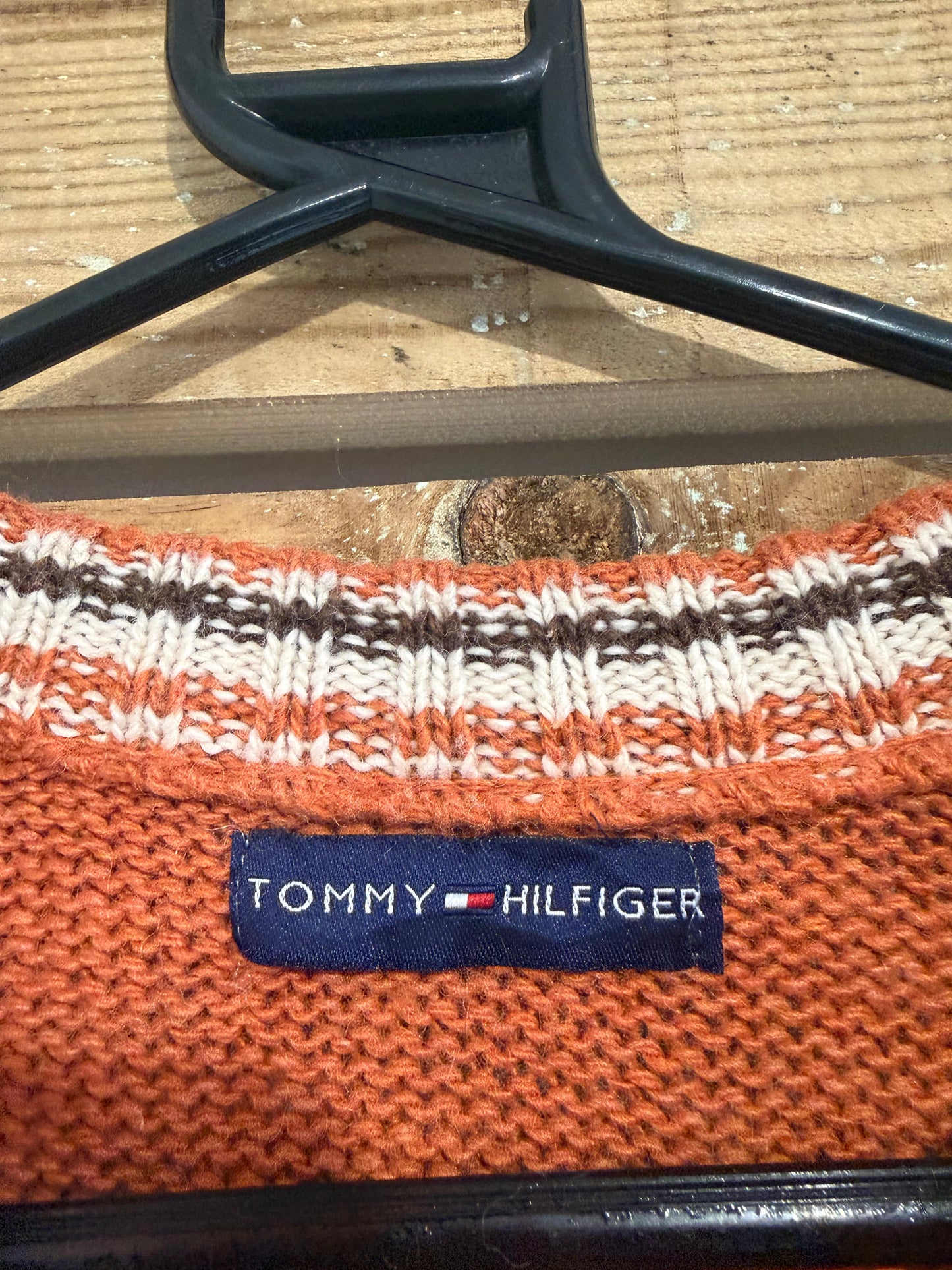 Vintage 90s Tommy Hilfiger crewneck jumper/ sweater. Orange. Size medium.