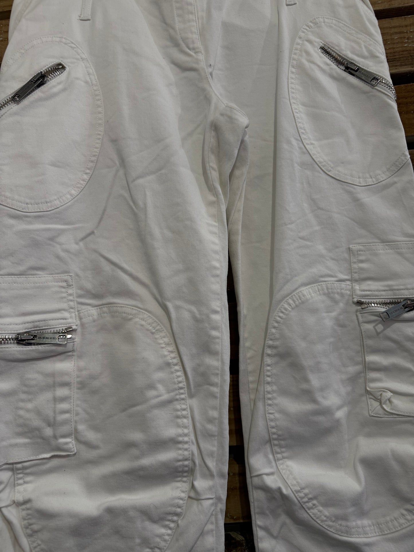 Vintage Y2K Burberry cargo jeans pants/ trousers. White. 32”waist, 32”leg. Size UK12.