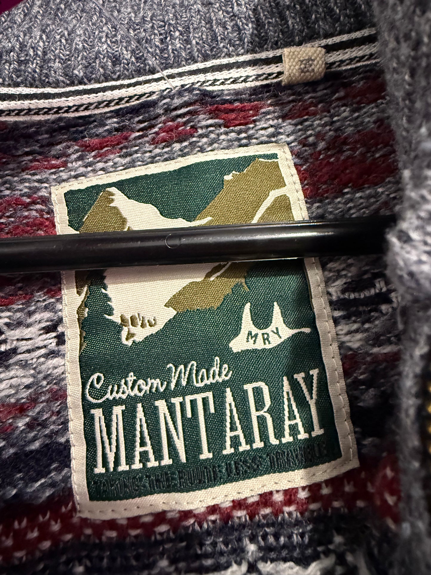 Vintage Y2K Mantaray 1/4 zip jumper/ sweater. Festive. Size Medium.