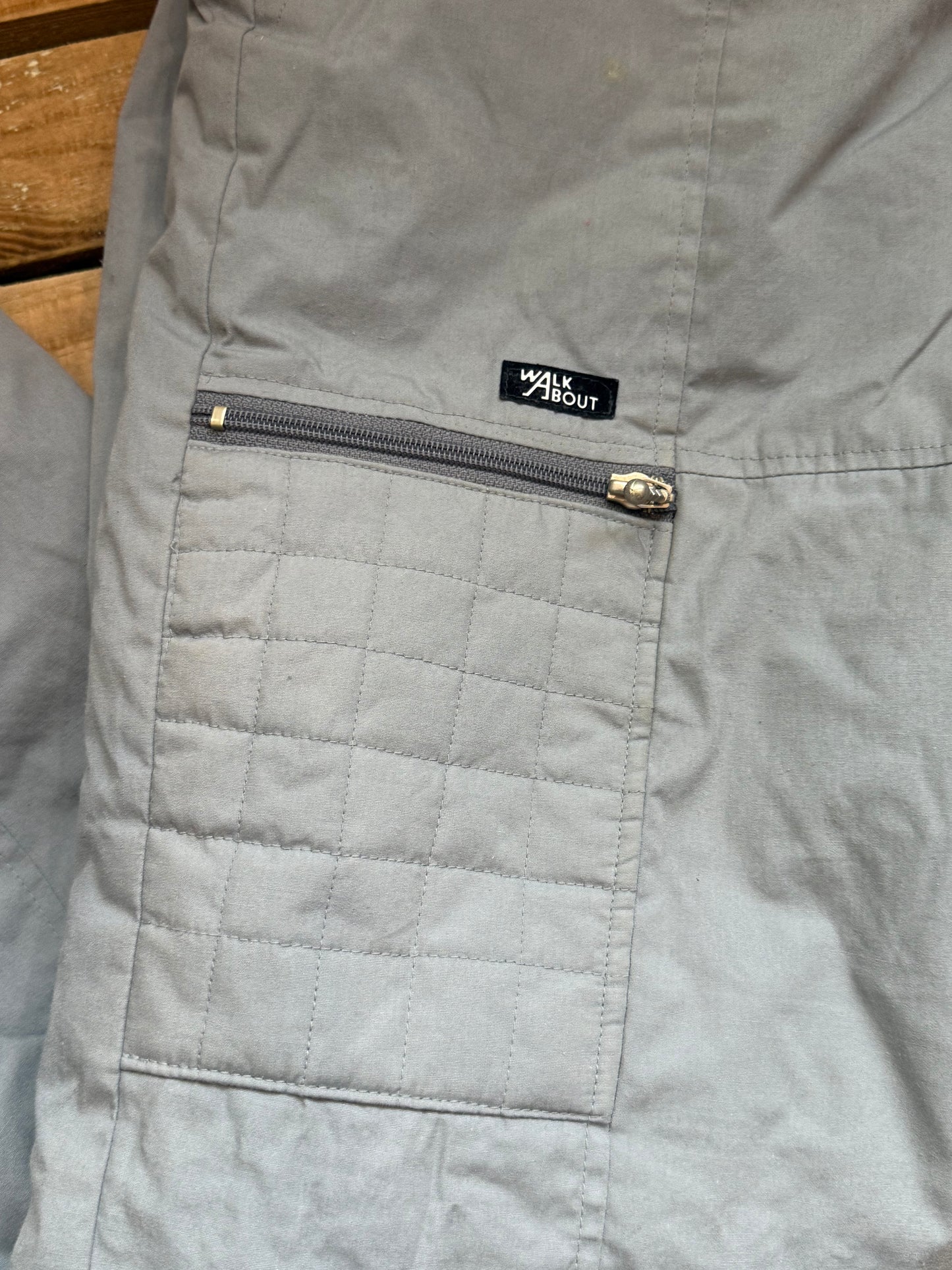 Vintage 90s Walk about ski pants. Sallopettes/ snow pants. Trousers. Size Large.