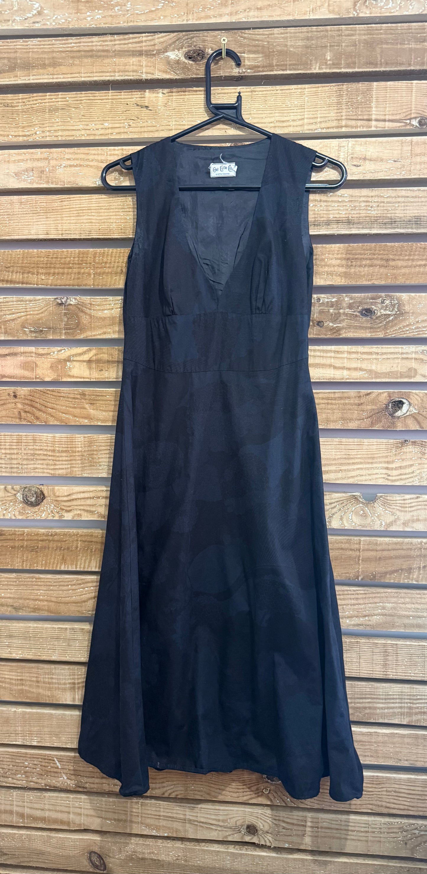 Vintage 50s style Get Cutie sweetheart neckline swing dress. Rockabilly. Size UK8.