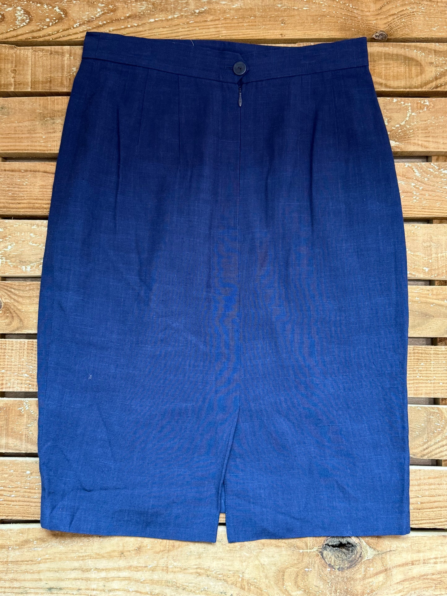 Vintage 80s does 40s Louis Feraud wool skirt. Waist 30” size 10