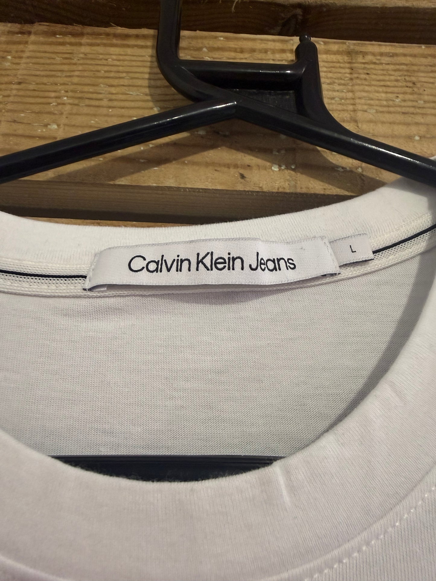 Vintage Y2K Calvin Klein logo T-shirt. White. Size Large.