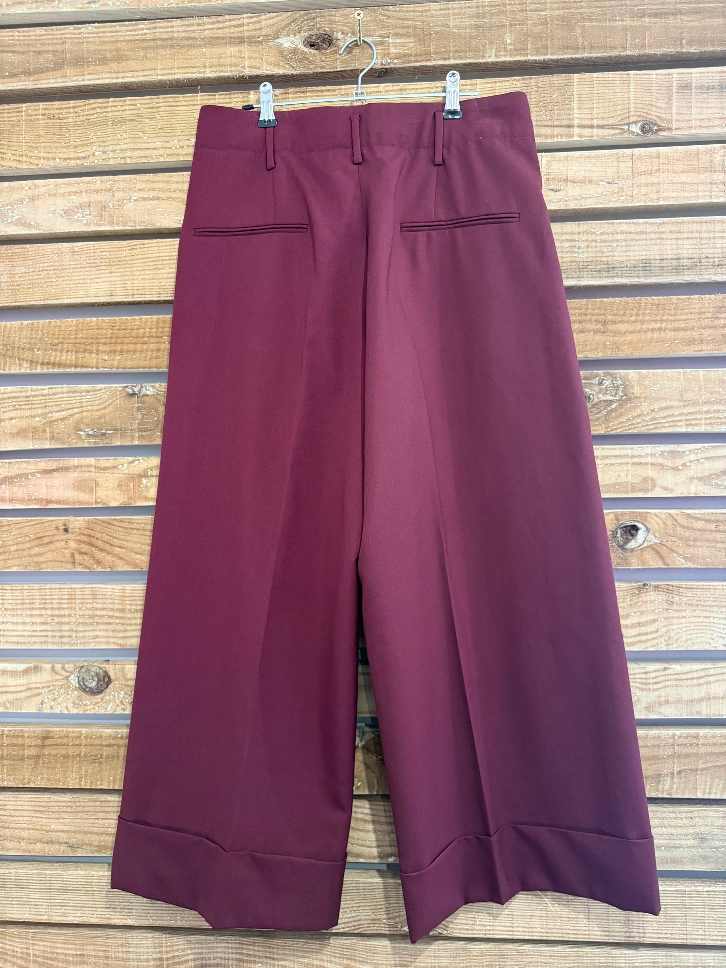 Marni wool culotte trousers. EU42. 31” waist. 24” leg. Size UK10-12. Wine
