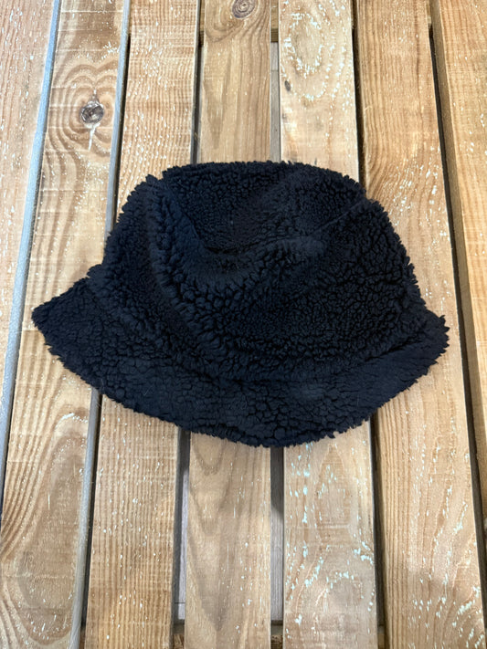 BNWT Vintage Y2K Maharishi fluffy bucket hat. Summer/ Festival