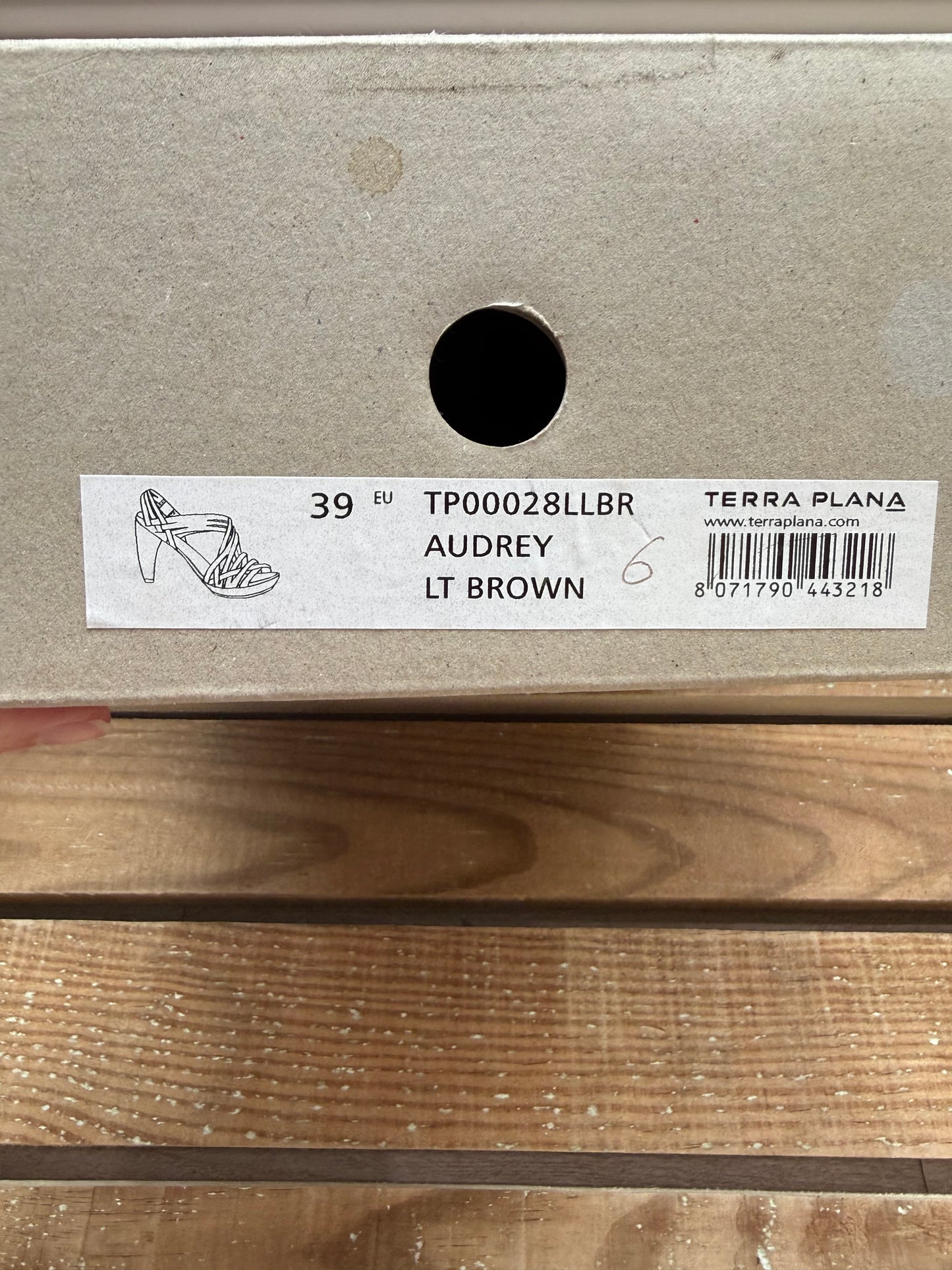 BNIB Terra Plana strappy open toe sandal pastel heels. Summer/ wedding. EU39, UK6