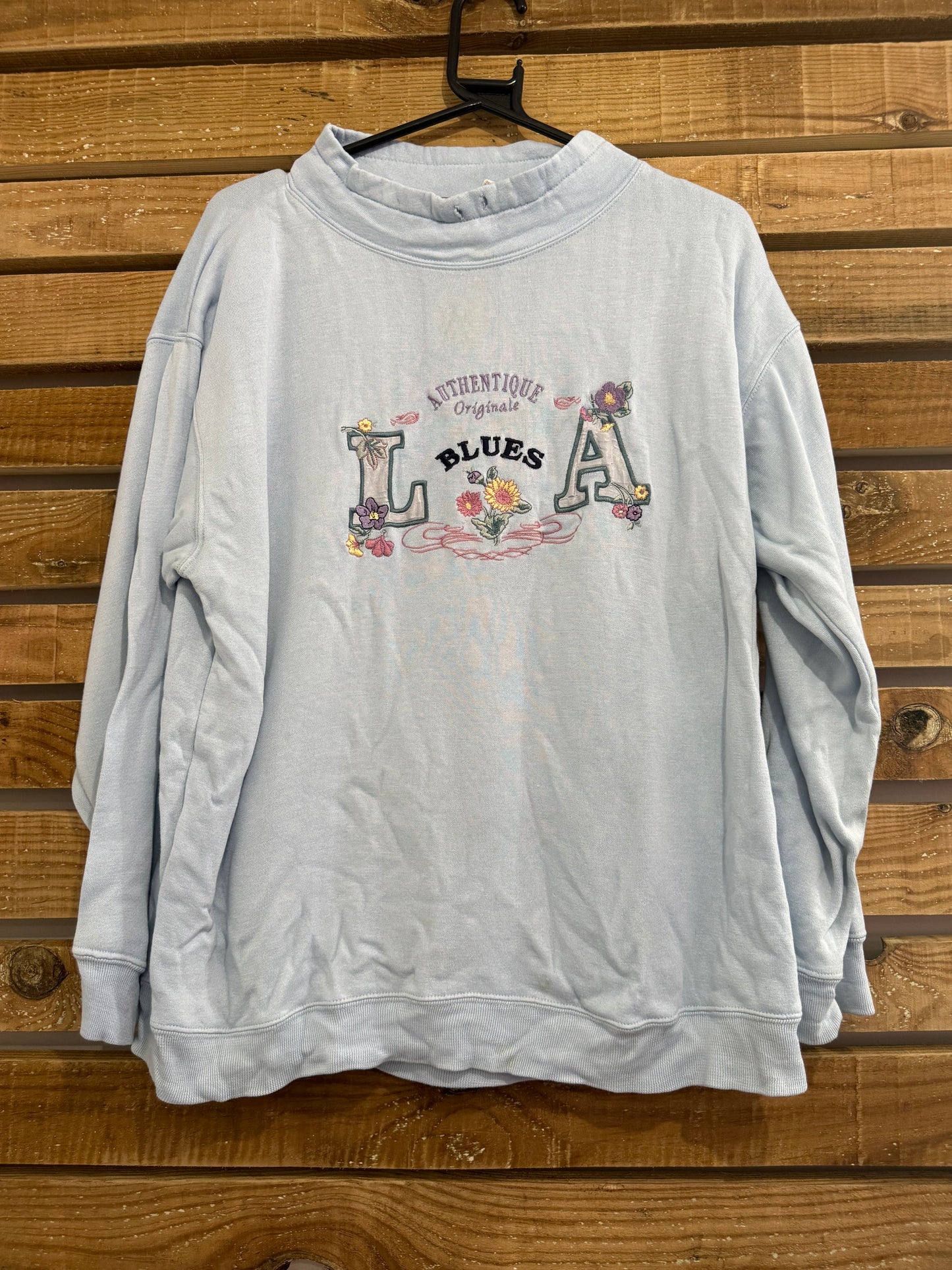 Vintage 90s LA Blues American cottage core sweater/ sweatshirt. USA. Size Large.