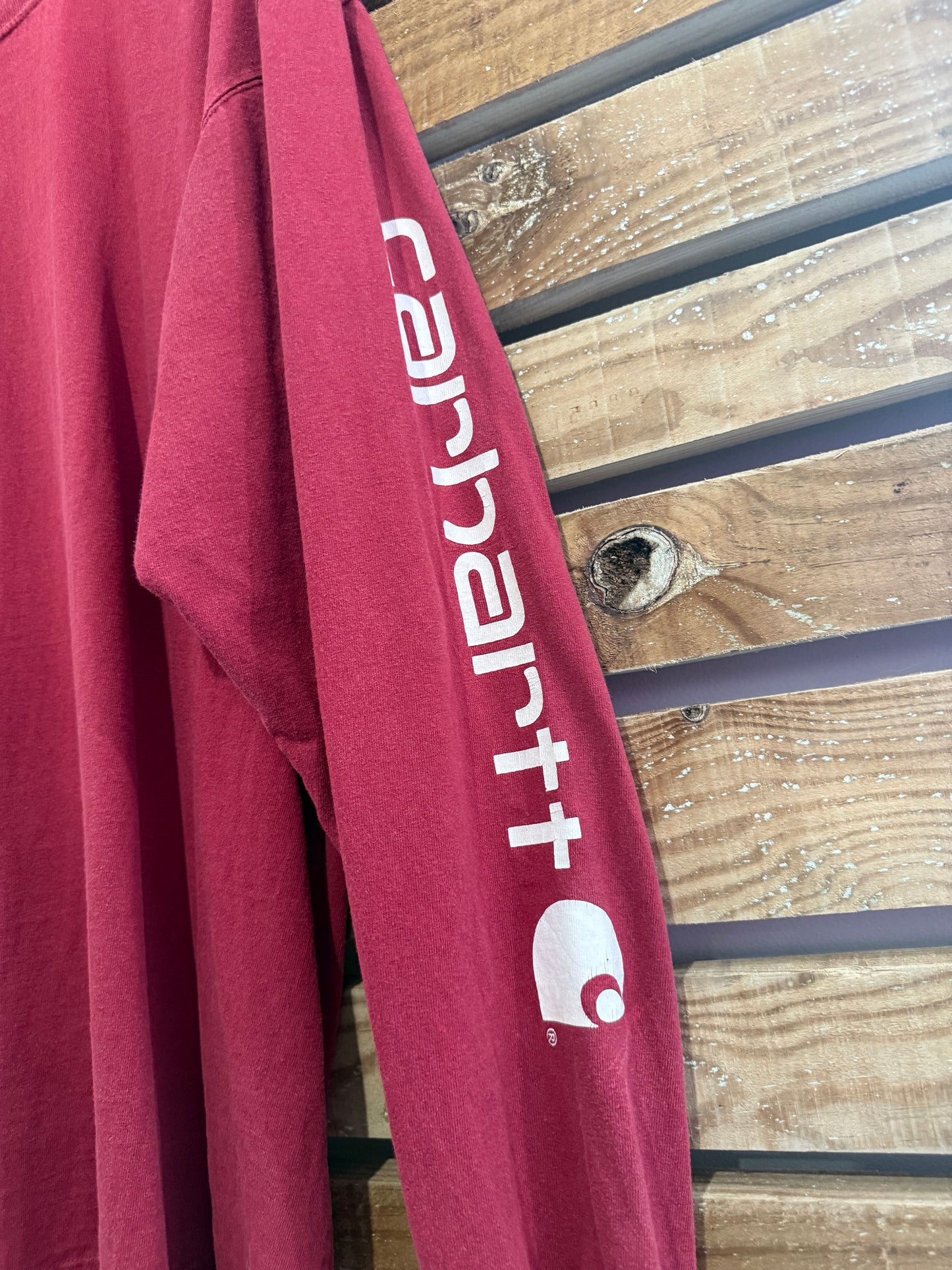 Carhartt long sleeved t-shirt. Spell-out. Burgundy. Workwear/ cowboy/ USA. Size XL