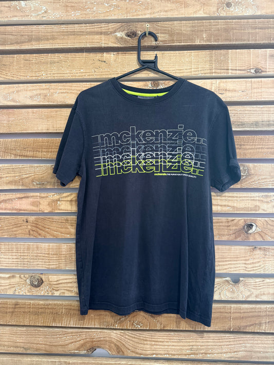 Vintage Y2K McKenzie print motif T-shirt. Black. Size Medium.