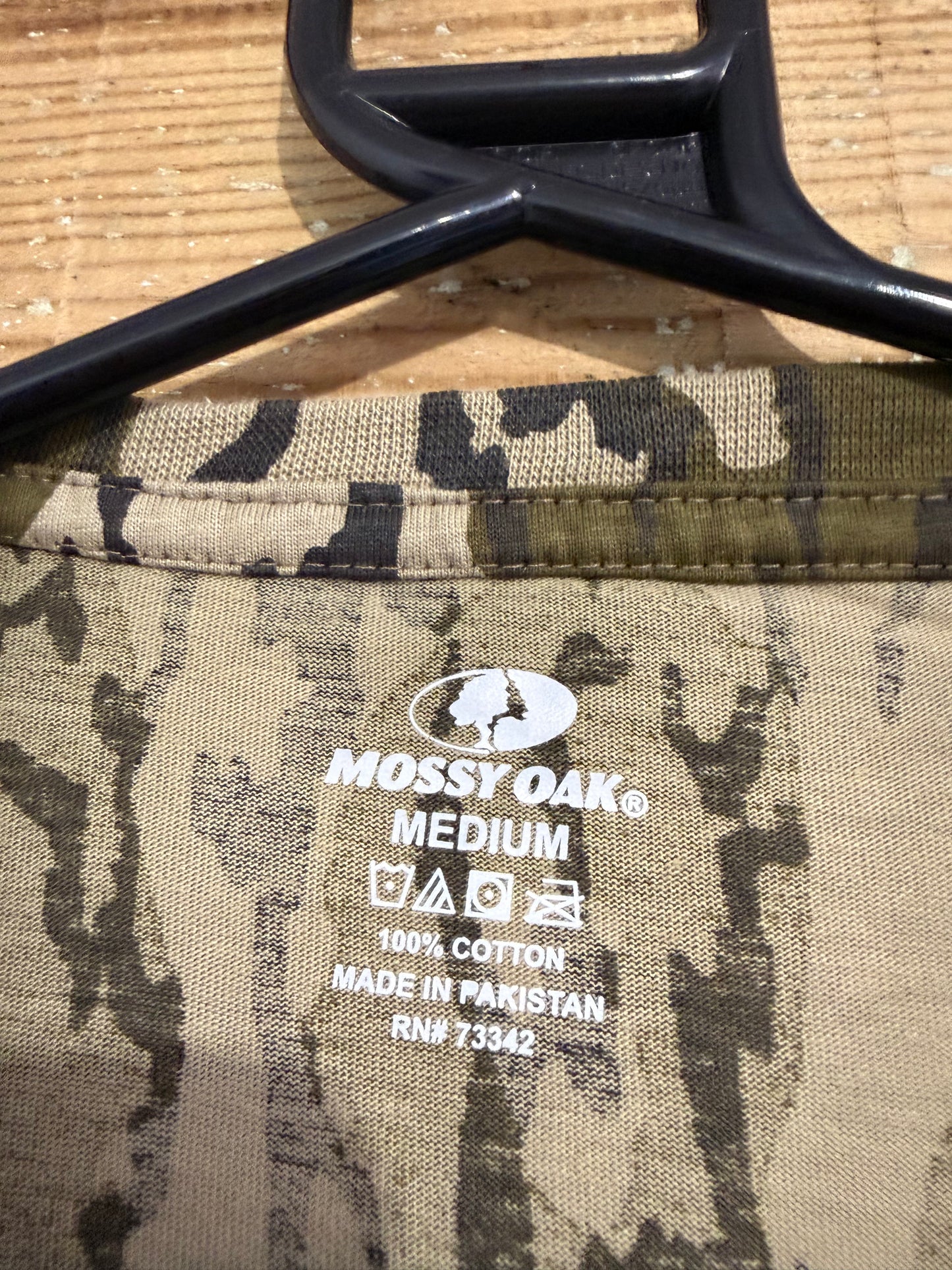 Mossy Oak camo/ army logo t-shirt. Deadstock. Hunting/ fishing/ festival. Size Medium.