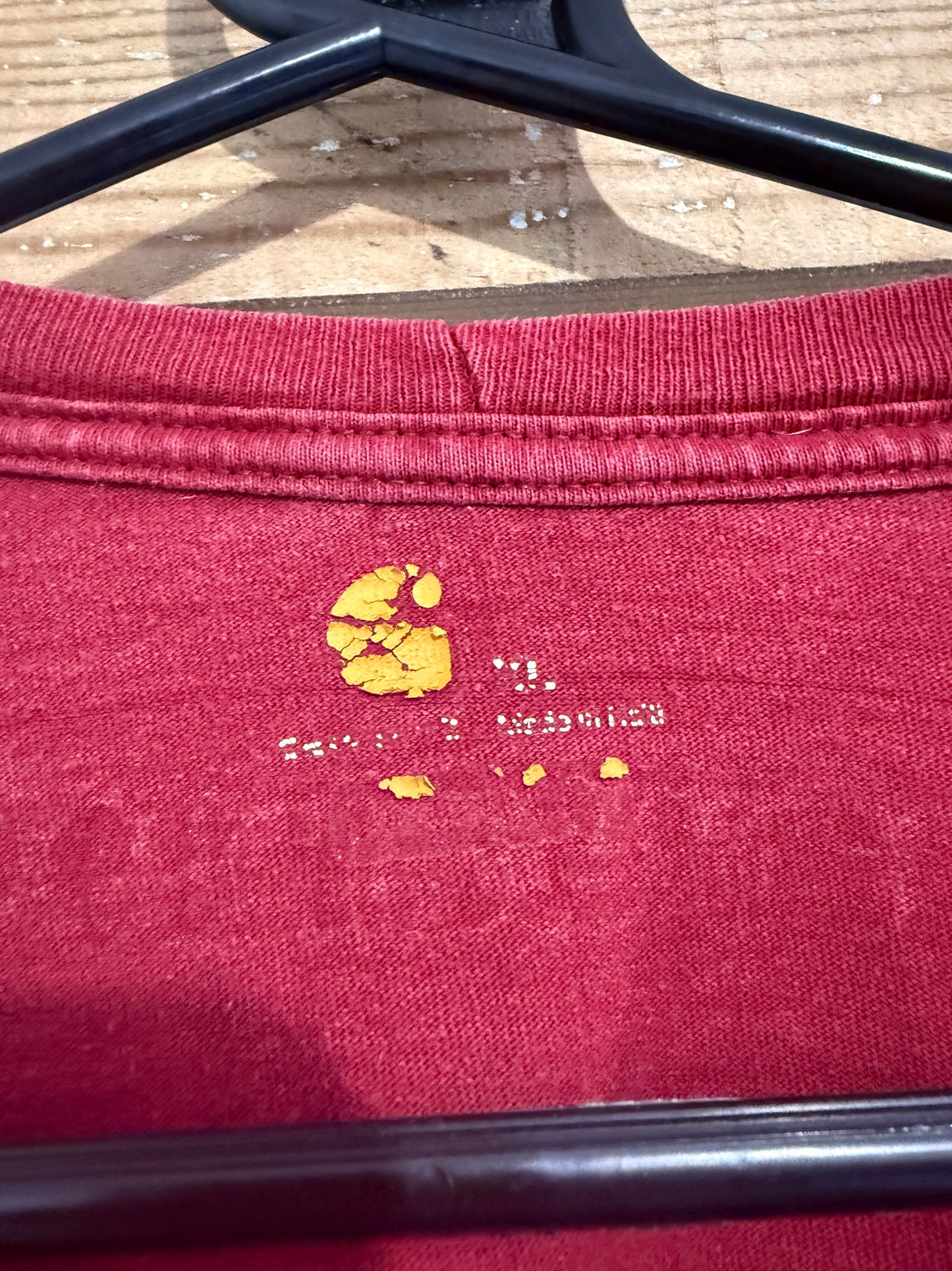 Carhartt long sleeved t-shirt. Spell-out. Burgundy. Workwear/ cowboy/ USA. Size XL