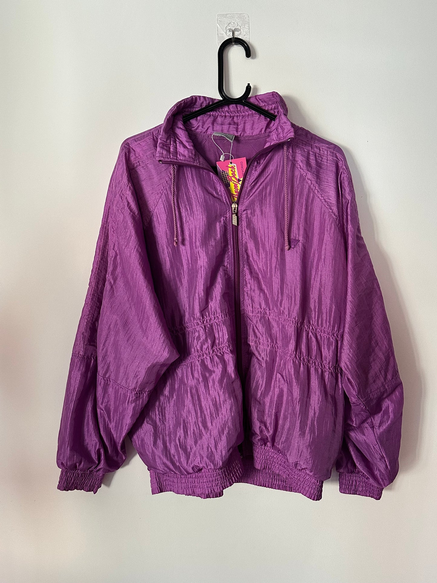 Vintage 90s zip up windbreaker/ shell jacket. Size Large. Festival.
