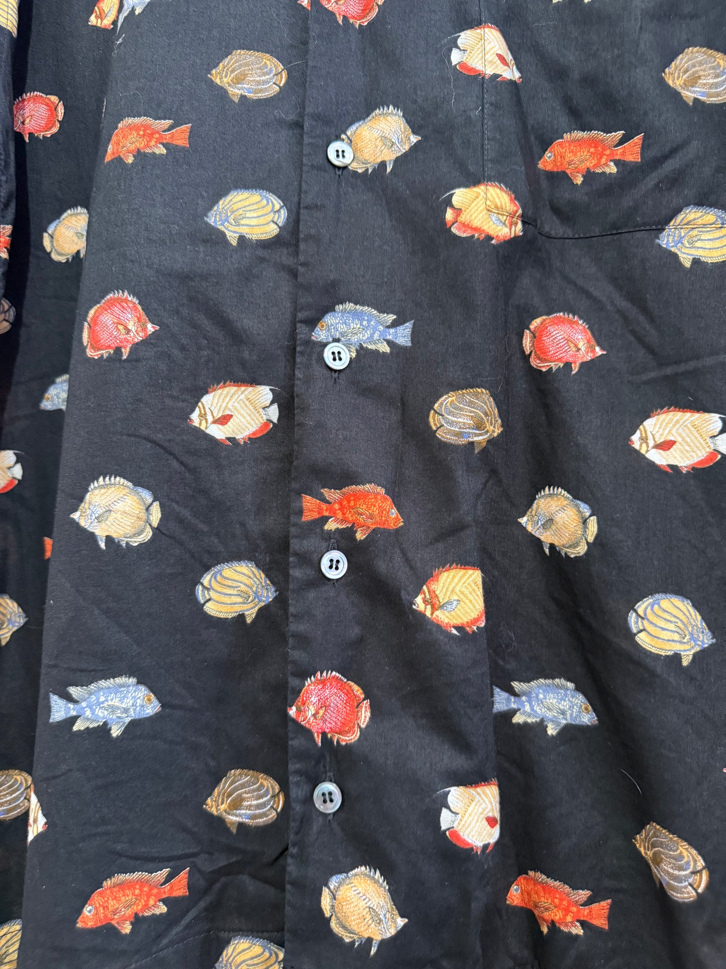 Vintage 90s fish print button up shirt. Summer. Size Large.
