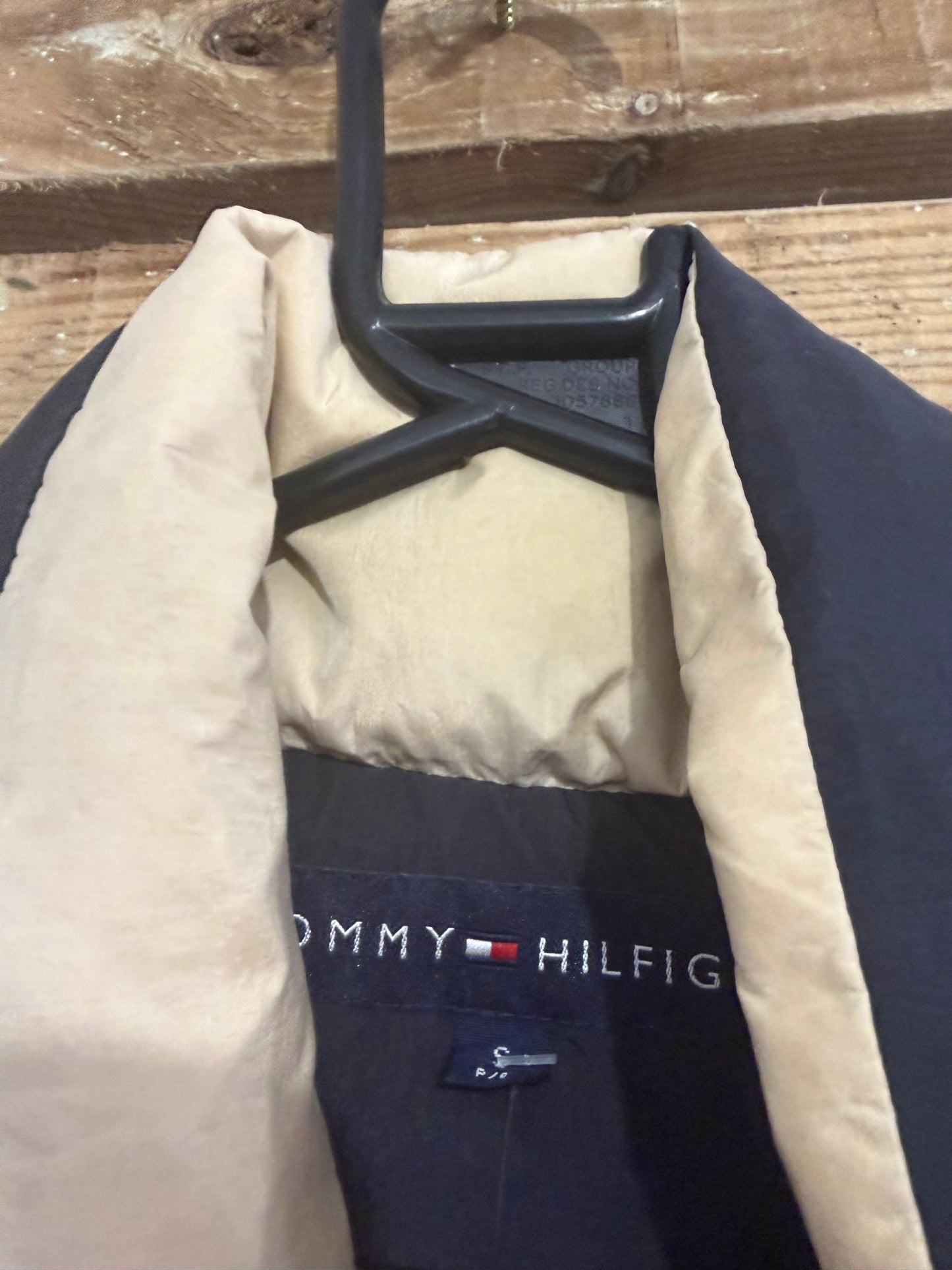 Vintage 90s Tommy Hilfiger down puffer Gilet/ body warmer. Sleeveless jacket. Size small.