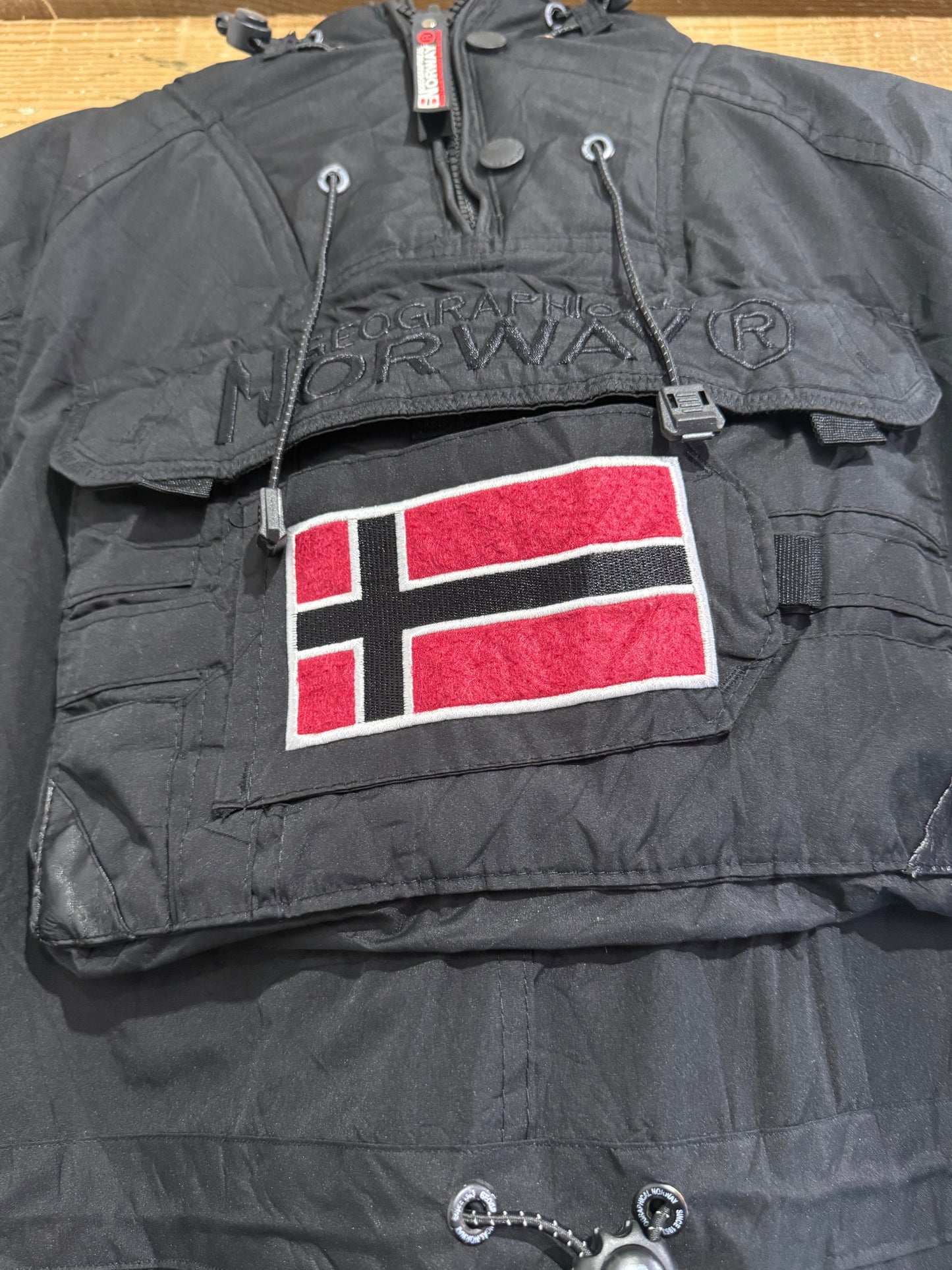 Geographical Norway 1/4 zip windbreaker/ anorak jacket/ coat. Size 12.