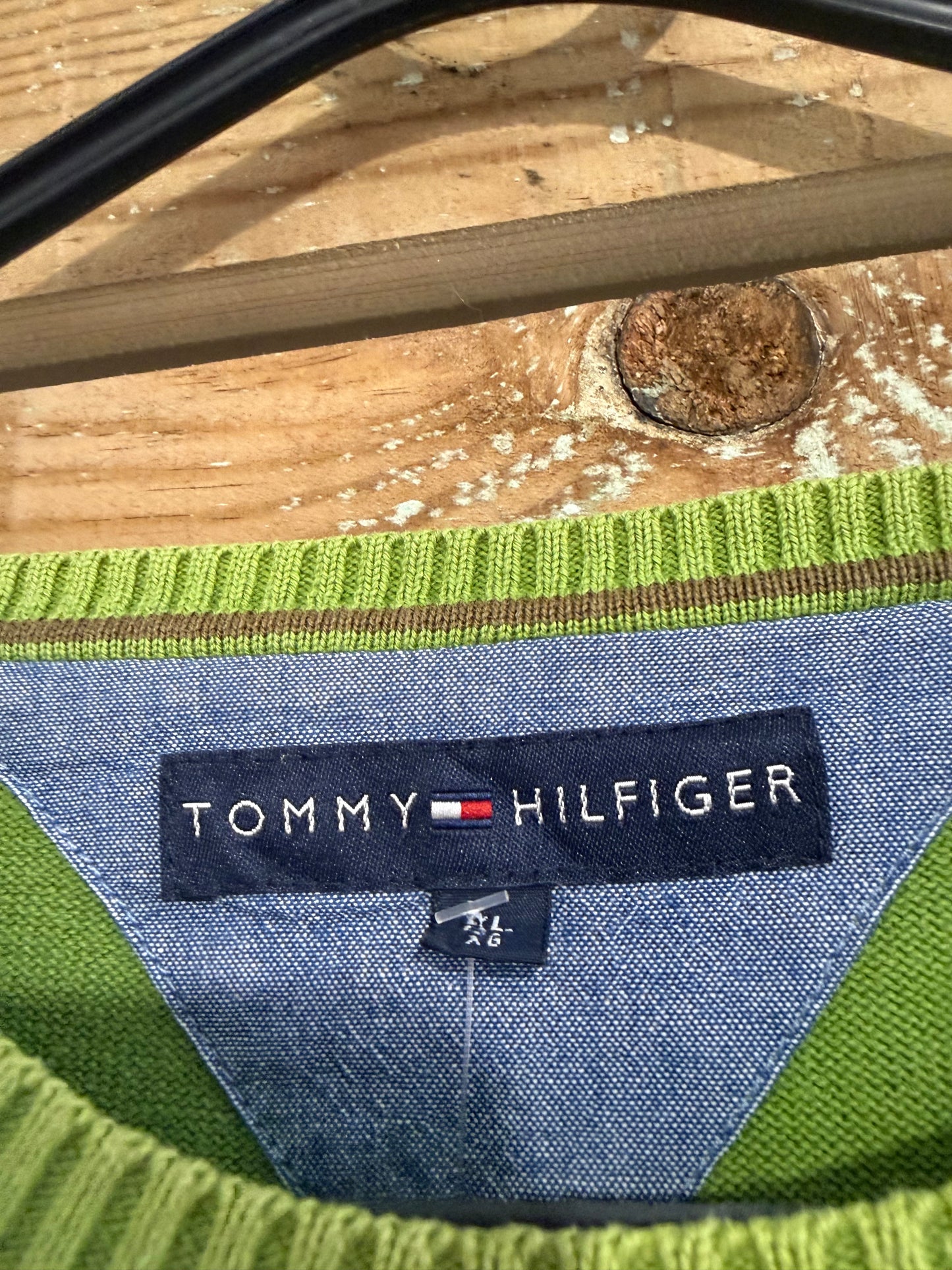 Vintage 90s Tommy Hilfiger crewneck cotton jumper/ sweater. Green. Size XL.