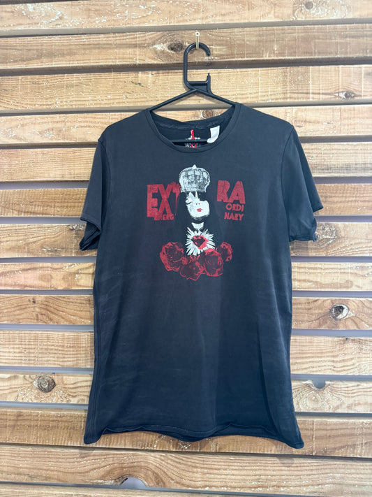 Vintage Y2K Energie extraordinary roses & crown woman motif T-shirt. Size XL.