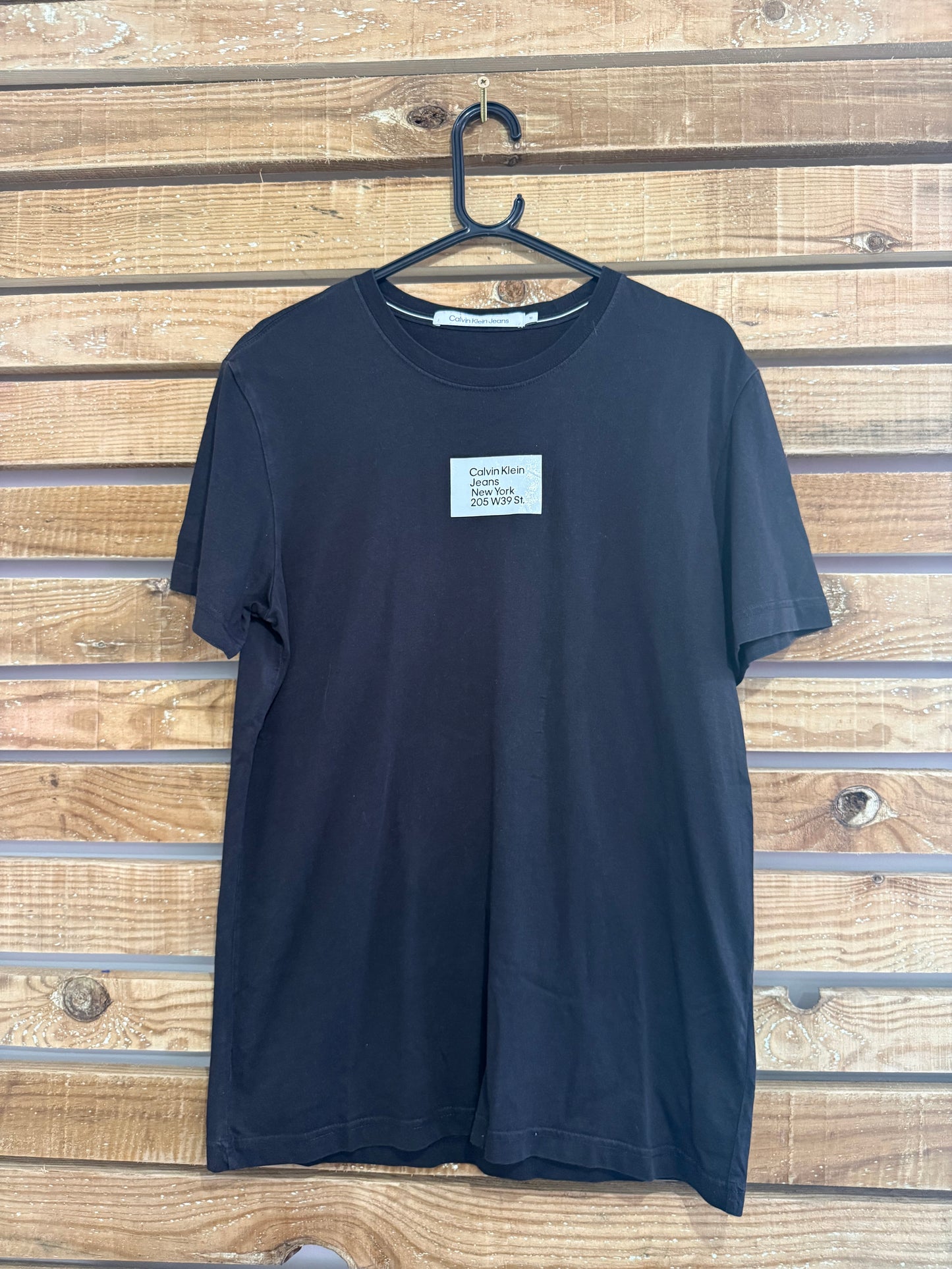 Vintage Y2K Calvin Klein 100% Cotton logo T-shirt. Black. Size Medium.