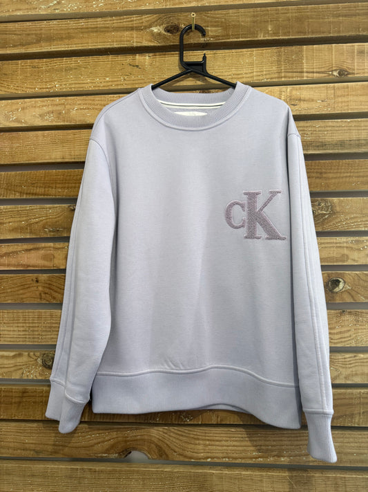 Vintage Y2K Calvin Klein sweater/ sweatshirt. Lilac. Size medium.
