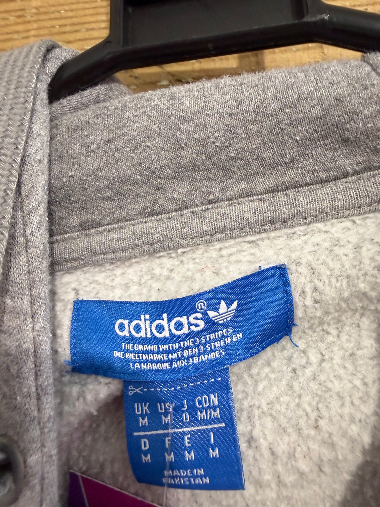 Vintage Y2K Adidas hoodie/ hooded sweatshirt. Grey. Zip up. Size Medium.